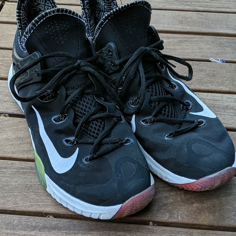 Nike Zoom HyperRev 2015 BeTrue Men's Basketball Sh